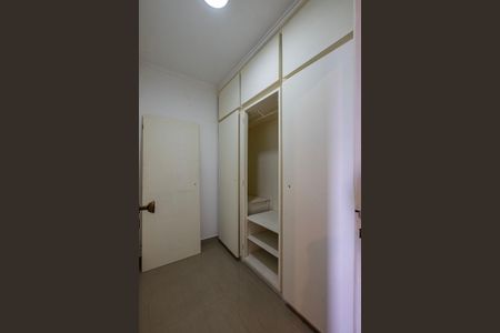 Apartamento à venda com 160m², 3 quartos e 3 vagas Apartamento à venda com 160m², 3 quartos e 3 vagasSuíte - Closet