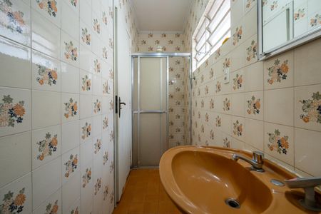 Casa à venda com 188m², 4 quartos e 2 vagas Casa à venda com 188m², 4 quartos e 2 vagasBanheiro da Suíte