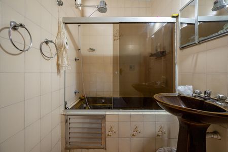 Casa à venda com 188m², 4 quartos e 2 vagas Casa à venda com 188m², 4 quartos e 2 vagasBanheiro