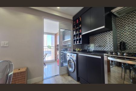Apartamento à venda com 72m², 2 quartos e 2 vagas Apartamento à venda com 72m², 2 quartos e 2 vagasÁrea de serviço