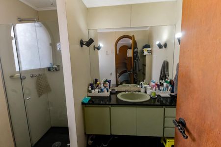 Casa à venda com 700m², 3 quartos e 6 vagas Casa à venda com 700m², 3 quartos e 6 vagasBanheiro da Suíte 3