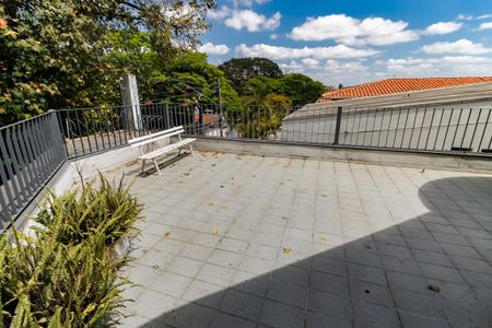 Casa à venda com 700m², 3 quartos e 6 vagas Casa à venda com 700m², 3 quartos e 6 vagasVaranda da Suíte 3