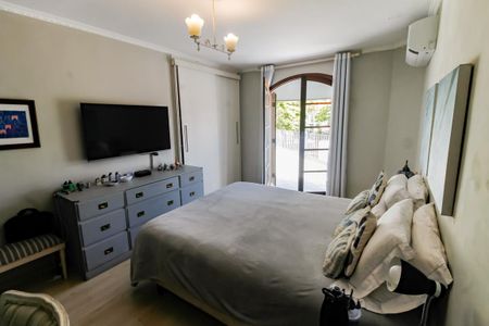 Casa à venda com 700m², 3 quartos e 6 vagas Casa à venda com 700m², 3 quartos e 6 vagasSuíte 3