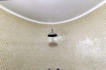 Casa à venda com 700m², 3 quartos e 6 vagas Casa à venda com 700m², 3 quartos e 6 vagasBanheiro da Suíte 2