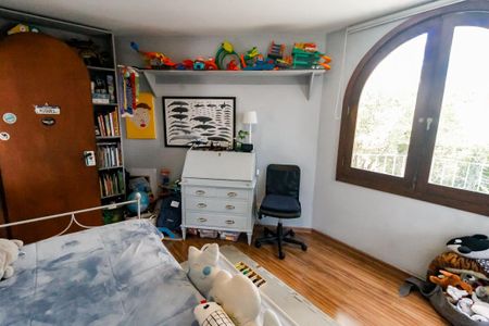 Casa à venda com 700m², 3 quartos e 6 vagas Casa à venda com 700m², 3 quartos e 6 vagasSuíte 1