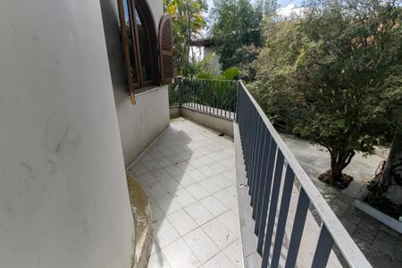 Casa à venda com 700m², 3 quartos e 6 vagas Casa à venda com 700m², 3 quartos e 6 vagasVaranda da Suíte 3