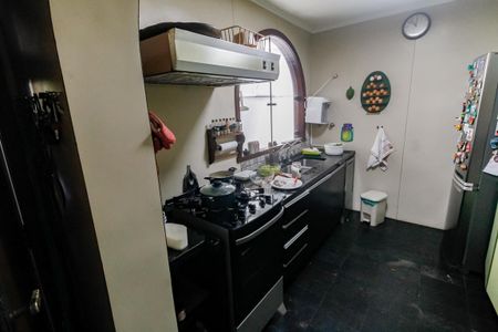 Casa à venda com 700m², 3 quartos e 6 vagas Casa à venda com 700m², 3 quartos e 6 vagasCozinha