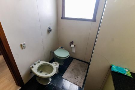 Casa à venda com 700m², 3 quartos e 6 vagas Casa à venda com 700m², 3 quartos e 6 vagasBanheiro da Suíte 3