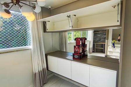 Apartamento à venda com 180m², 4 quartos e 2 vagasSala