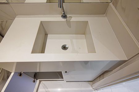 Apartamento à venda com 180m², 4 quartos e 2 vagasBanheiro 