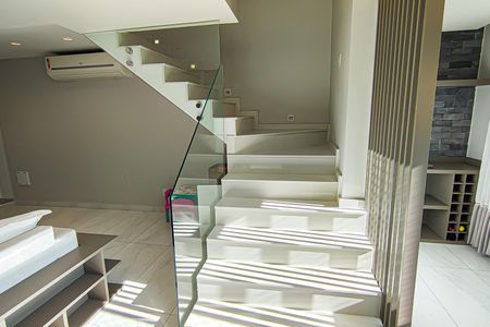 Apartamento à venda com 180m², 4 quartos e 2 vagasEscada