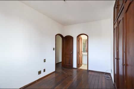 Suite de apartamento à venda com 4 quartos, 140m² em Savassi, Belo Horizonte