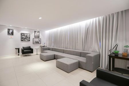 Apartamento para alugar com 34m², 1 quarto e sem vaga Apartamento para alugar com 34m², 1 quarto e sem vagaÁrea comum - Cinema