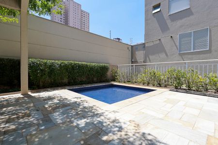 Apartamento para alugar com 34m², 1 quarto e sem vaga Apartamento para alugar com 34m², 1 quarto e sem vagaÁrea comum - Piscina infantil