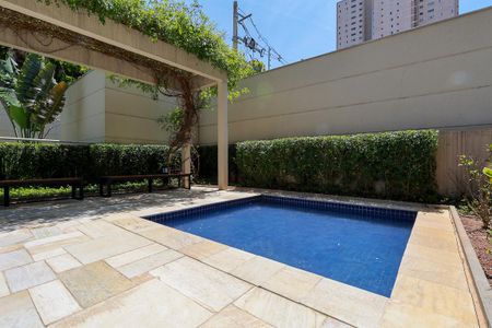 Apartamento para alugar com 34m², 1 quarto e sem vaga Apartamento para alugar com 34m², 1 quarto e sem vagaÁrea comum - Piscina infantil