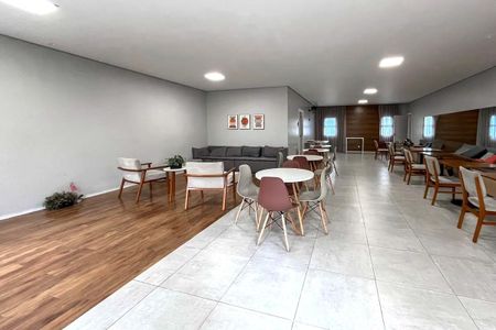 Apartamento para alugar com 41m², 2 quartos e 1 vaga Apartamento para alugar com 41m², 2 quartos e 1 vagaÁrea comum - Salão de festas