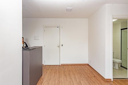 Sala de apartamento para alugar com 2 quartos, 41m² em Jardim Santa Emília, São Paulo