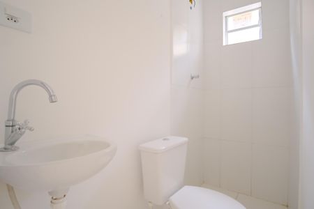 Banheiro da Suíte de casa de condomínio para alugar com 2 quartos, 69m² em Vila Mafra, São Paulo