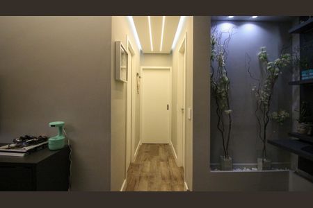 Apartamento à venda com 65m², 2 quartos e 1 vagaCorredor