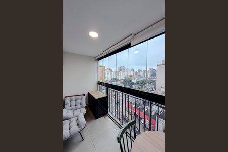 Varanda de kitnet/studio para alugar com 1 quarto, 28m² em Vila Mariana, São Paulo