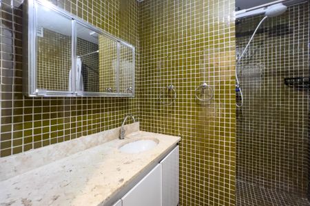 Banheiro de kitnet/studio para alugar com 1 quarto, 41m² em Vila Mariana, São Paulo