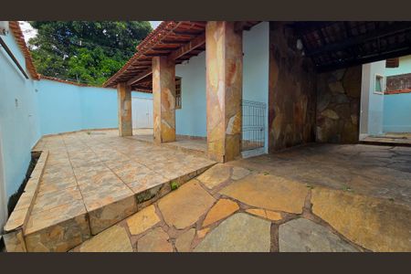 Casa à venda com 105m², 3 quartos e 4 vagas Casa à venda com 105m², 3 quartos e 4 vagasÁrea comum