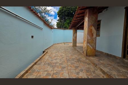 Casa à venda com 105m², 3 quartos e 4 vagas Casa à venda com 105m², 3 quartos e 4 vagasÁrea comum