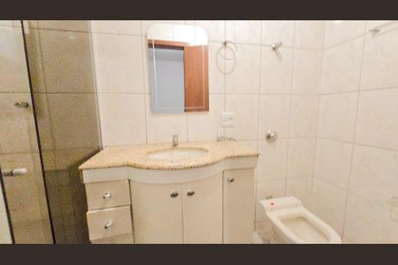 Casa à venda com 105m², 3 quartos e 4 vagas Casa à venda com 105m², 3 quartos e 4 vagasBanheiro Social