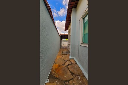 Casa à venda com 105m², 3 quartos e 4 vagas Casa à venda com 105m², 3 quartos e 4 vagasCorredor