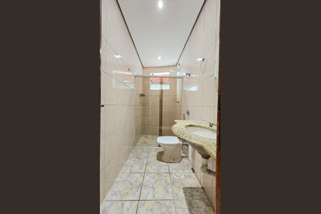 Casa à venda com 105m², 3 quartos e 4 vagas Casa à venda com 105m², 3 quartos e 4 vagasBanheiro Social