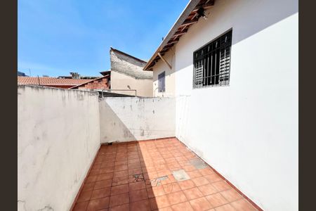 Casa à venda com 90m², 2 quartos e 2 vagasQuintal