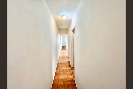 Casa à venda com 90m², 2 quartos e 2 vagasCorredor