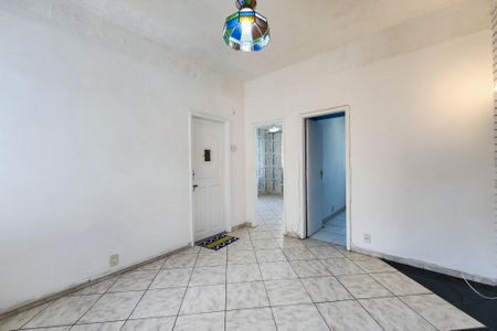 Apartamento à venda com 81m², 2 quartos e sem vagaSala 