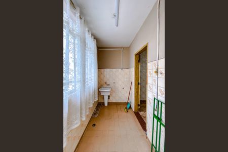 Casa à venda com 238m², 3 quartos e 8 vagasÁrea de Serviço