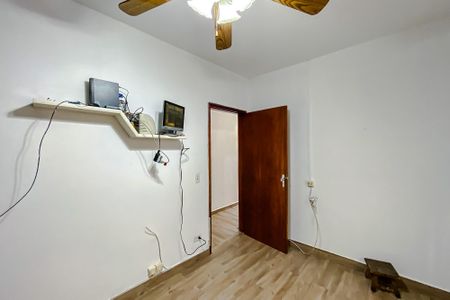 Casa à venda com 238m², 3 quartos e 8 vagasQuarto 2