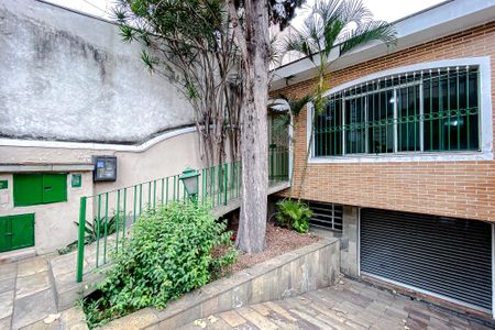 Casa à venda com 238m², 3 quartos e 8 vagasÁrea Externa