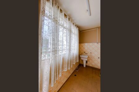 Casa à venda com 238m², 3 quartos e 8 vagasÁrea de Serviço