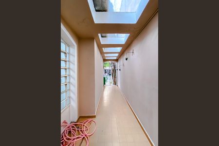 Casa à venda com 238m², 3 quartos e 8 vagasCorredor