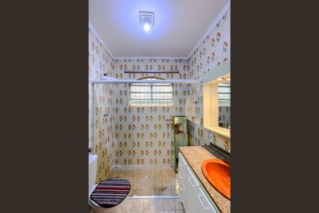 Casa à venda com 238m², 3 quartos e 8 vagasBanheiro