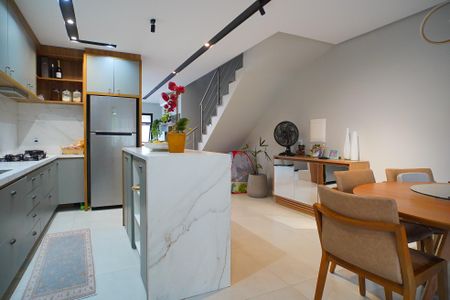 Cozinha de casa de condomínio à venda com 3 quartos, 129m² em Hípica, Porto Alegre