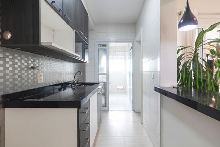 Apartamento para alugar com 74m², 2 quartos e 2 vagas Apartamento para alugar com 74m², 2 quartos e 2 vagasCozinha