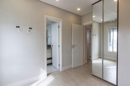 Apartamento para alugar com 74m², 2 quartos e 2 vagas Apartamento para alugar com 74m², 2 quartos e 2 vagasSuíte