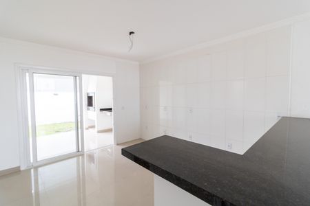 Casa à venda com 165m², 3 quartos e 2 vagas Casa à venda com 165m², 3 quartos e 2 vagasCozinha