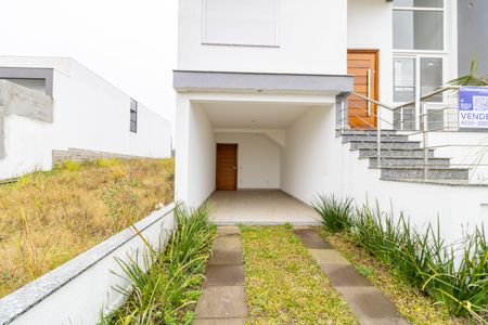 Casa à venda com 165m², 3 quartos e 2 vagas Casa à venda com 165m², 3 quartos e 2 vagasFachada