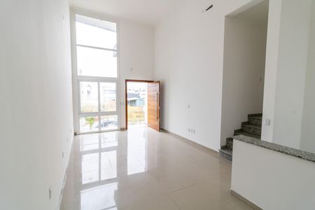 Casa à venda com 165m², 3 quartos e 2 vagas Casa à venda com 165m², 3 quartos e 2 vagasSala