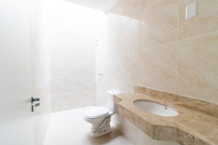 Casa à venda com 165m², 3 quartos e 2 vagas Casa à venda com 165m², 3 quartos e 2 vagasBanheiro Social