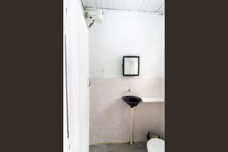 Casa para alugar com 18m², 1 quarto e sem vaga Casa para alugar com 18m², 1 quarto e sem vagaBanheiro