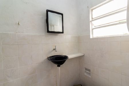 Casa para alugar com 18m², 1 quarto e sem vaga Casa para alugar com 18m², 1 quarto e sem vagaBanheiro