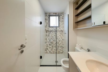 Apartamento à venda com 69m², 2 quartos e 1 vaga Apartamento à venda com 69m², 2 quartos e 1 vagaBanheiro da Suíte