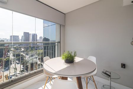 Studio para alugar com 35m², 1 quarto e sem vaga Studio para alugar com 35m², 1 quarto e sem vagaVaranda